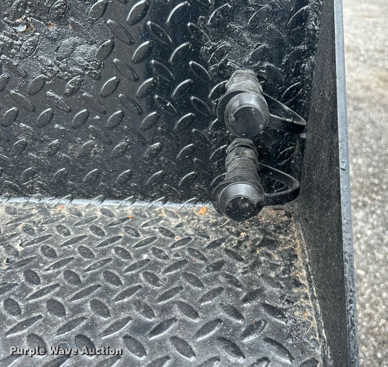 image for item KW9175 2011 Ford F550 Super Duty  Crew Cab utility / service truck