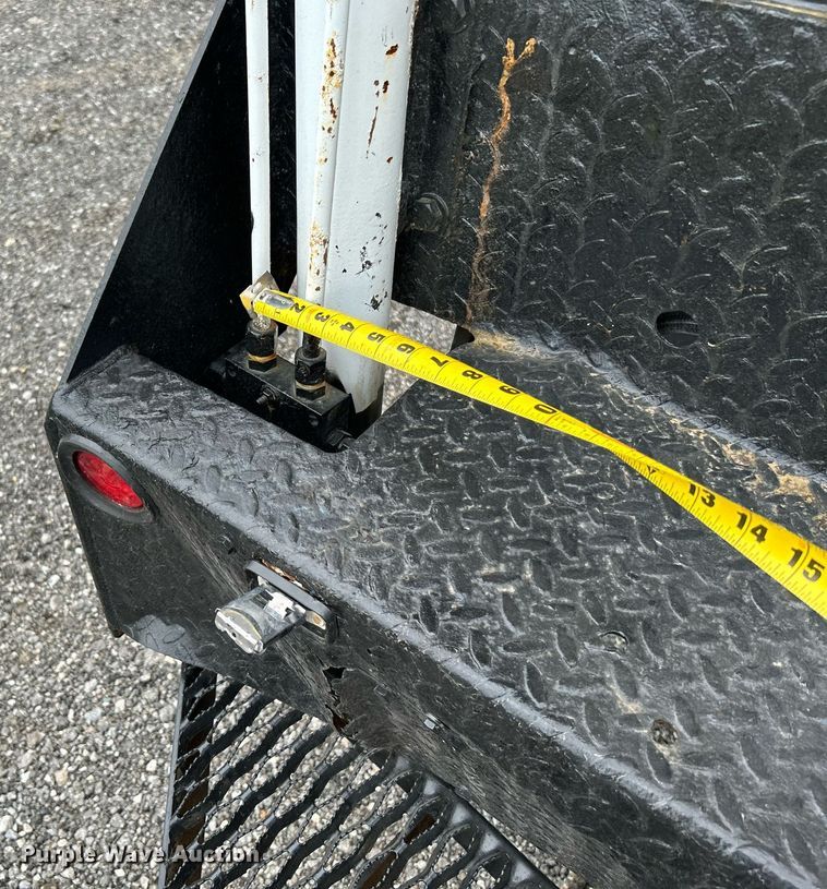 image for item KW9175 2011 Ford F550 Super Duty  Crew Cab utility / service truck