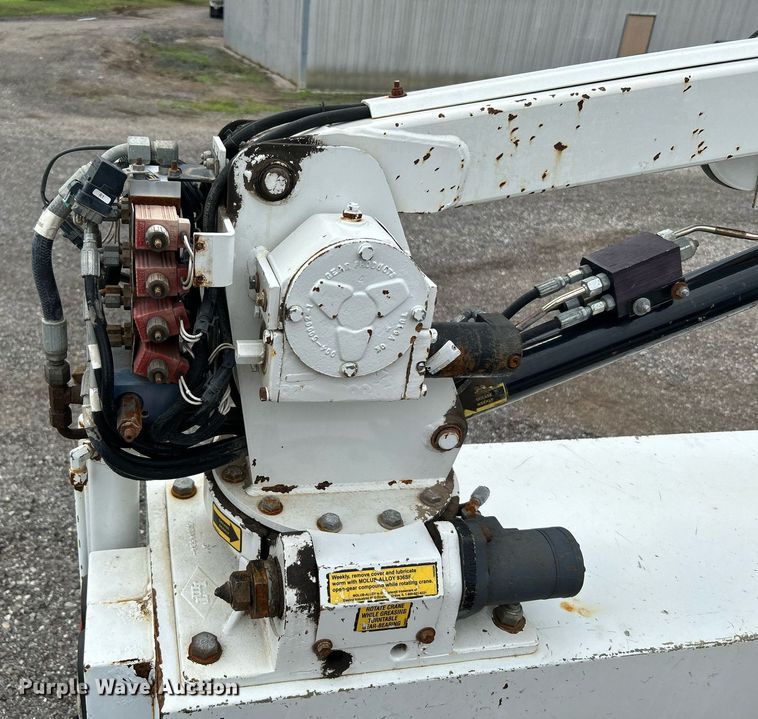 image for item KW9175 2011 Ford F550 Super Duty  Crew Cab utility / service truck