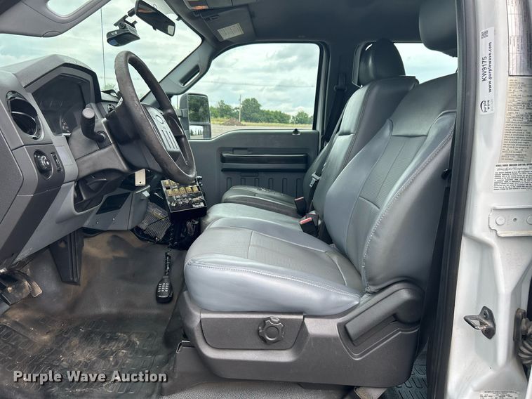 image for item KW9175 2011 Ford F550 Super Duty  Crew Cab utility / service truck