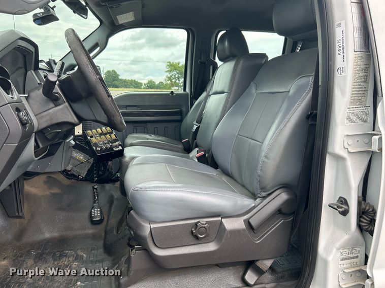 image for item KW9175 2011 Ford F550 Super Duty  Crew Cab utility / service truck