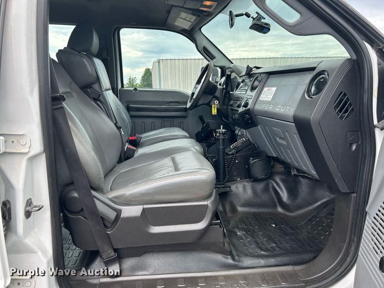 image for item KW9175 2011 Ford F550 Super Duty  Crew Cab utility / service truck