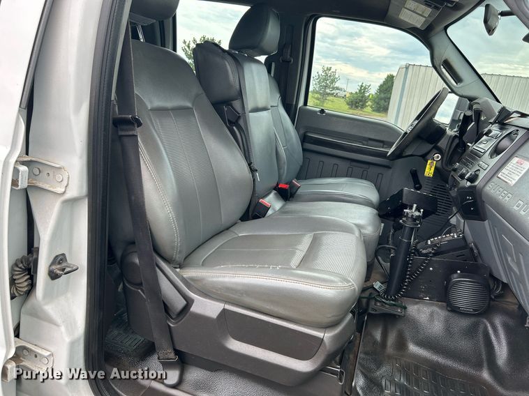 image for item KW9175 2011 Ford F550 Super Duty  Crew Cab utility / service truck