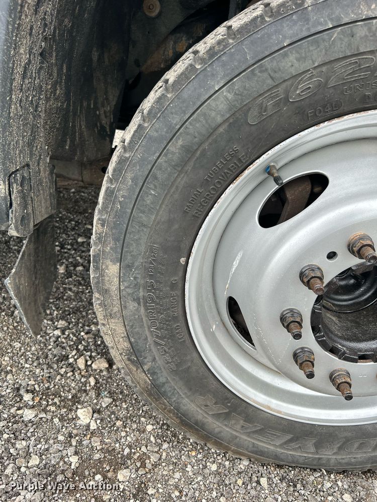 image for item KW9175 2011 Ford F550 Super Duty  Crew Cab utility / service truck