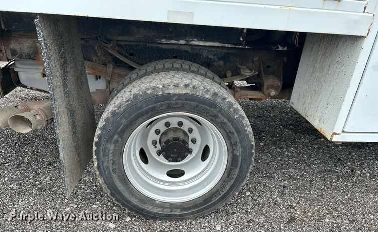 image for item KW9175 2011 Ford F550 Super Duty  Crew Cab utility / service truck