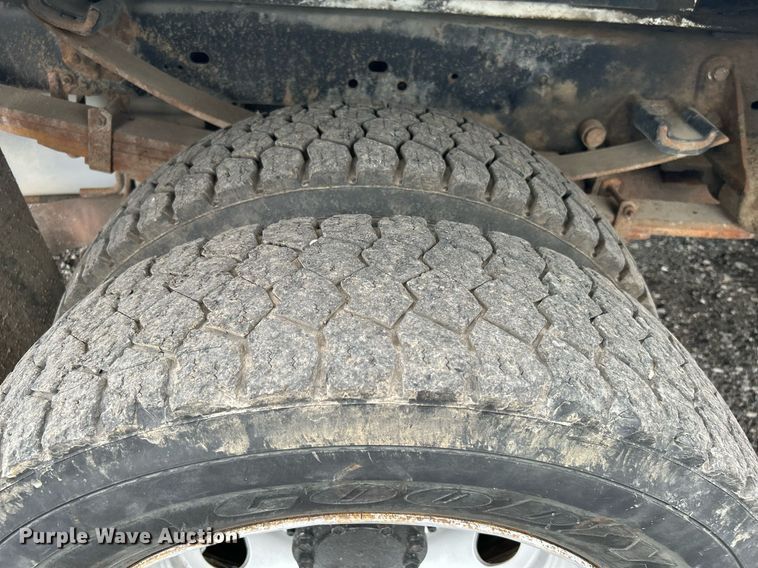 image for item KW9175 2011 Ford F550 Super Duty  Crew Cab utility / service truck