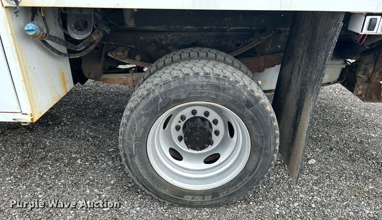 image for item KW9175 2011 Ford F550 Super Duty  Crew Cab utility / service truck