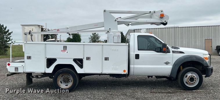 image for item KW9180 2011 Ford F550 Super Duty  bucket truck