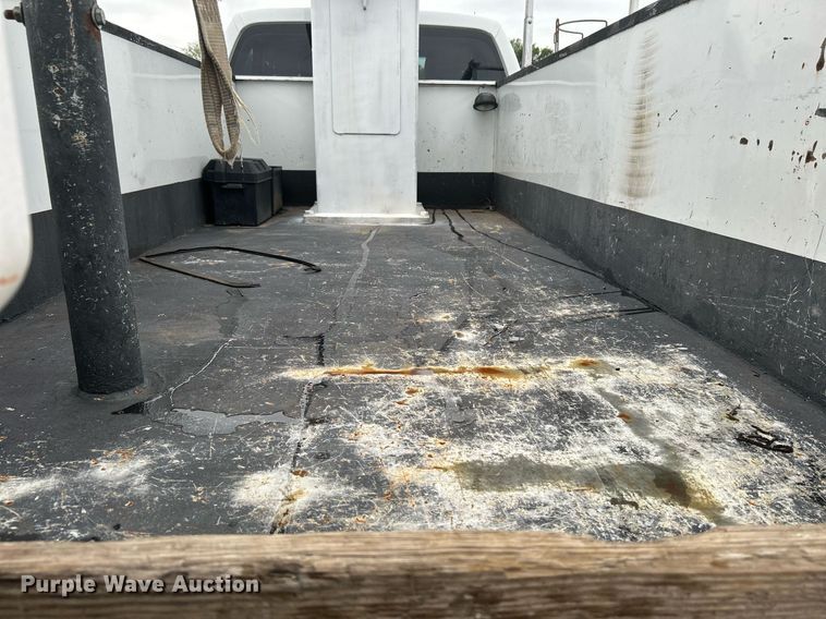 image for item KW9180 2011 Ford F550 Super Duty  bucket truck