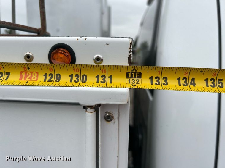 image for item KW9180 2011 Ford F550 Super Duty  bucket truck