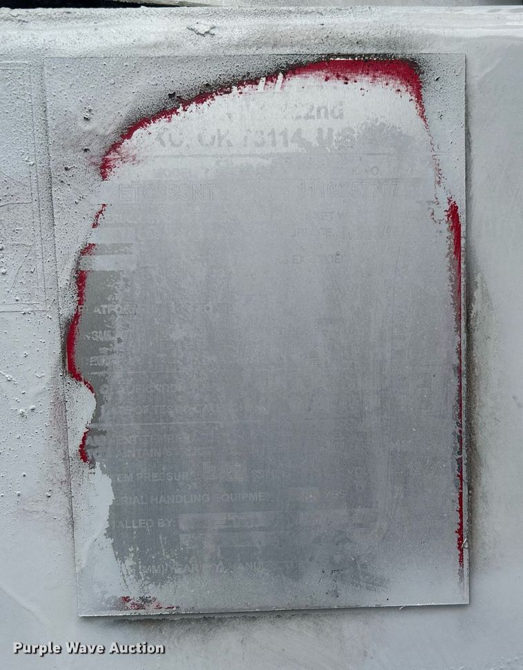 image for item KW9180 2011 Ford F550 Super Duty  bucket truck