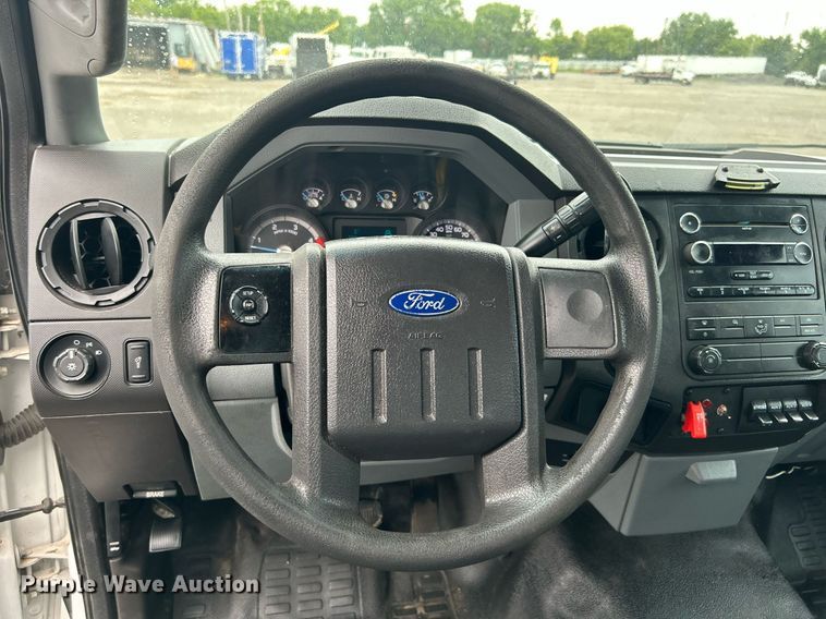 image for item KW9180 2011 Ford F550 Super Duty  bucket truck