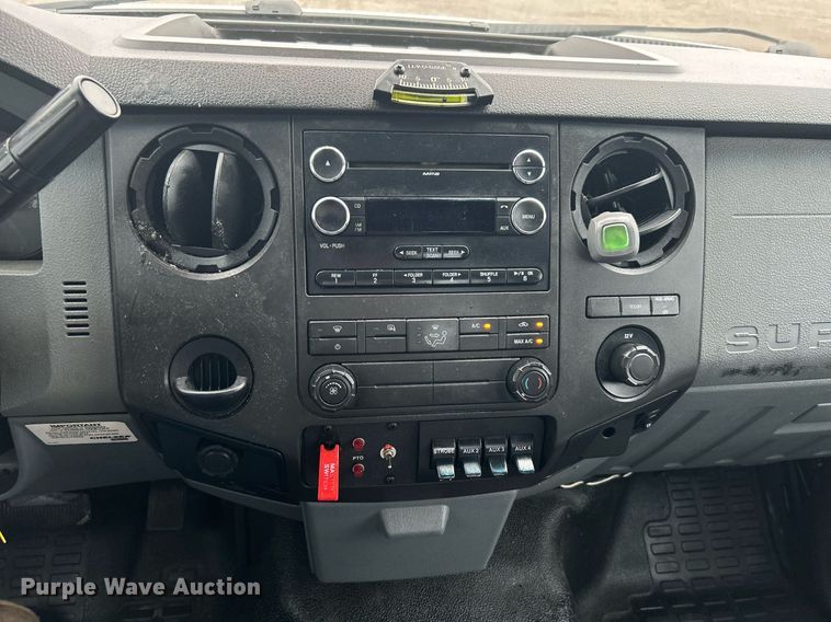 image for item KW9180 2011 Ford F550 Super Duty  bucket truck