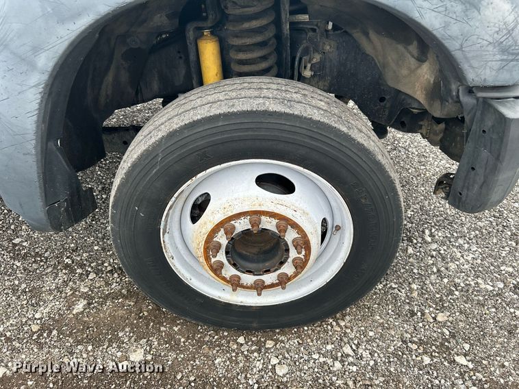 image for item KW9180 2011 Ford F550 Super Duty  bucket truck