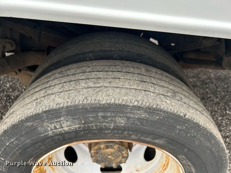 image for item KW9180 2011 Ford F550 Super Duty  bucket truck