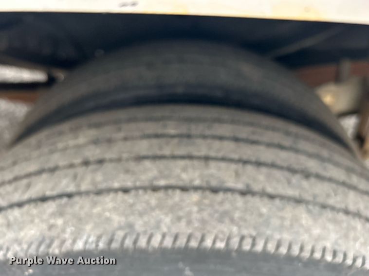 image for item KW9180 2011 Ford F550 Super Duty  bucket truck