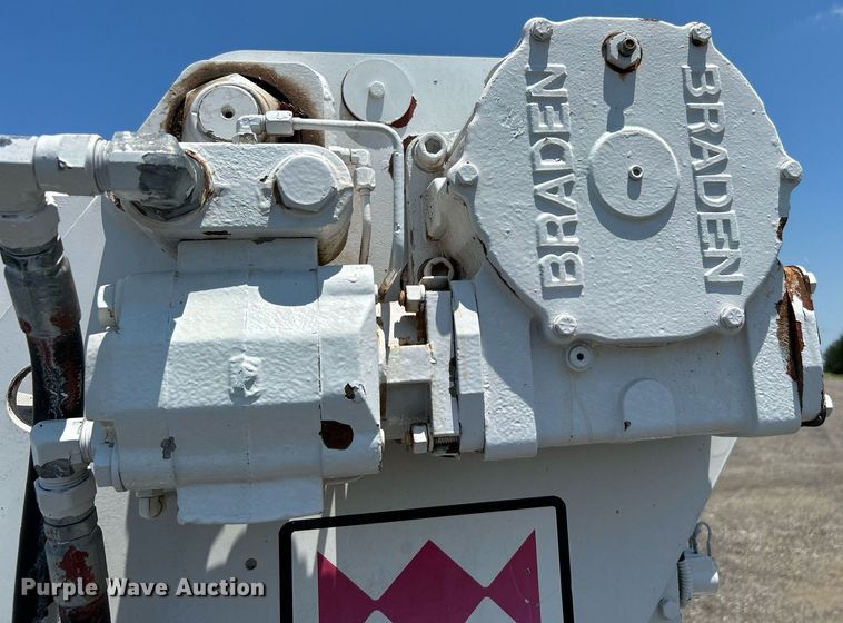 image for item KW9188 2007 Ford F750  digger derrick truck