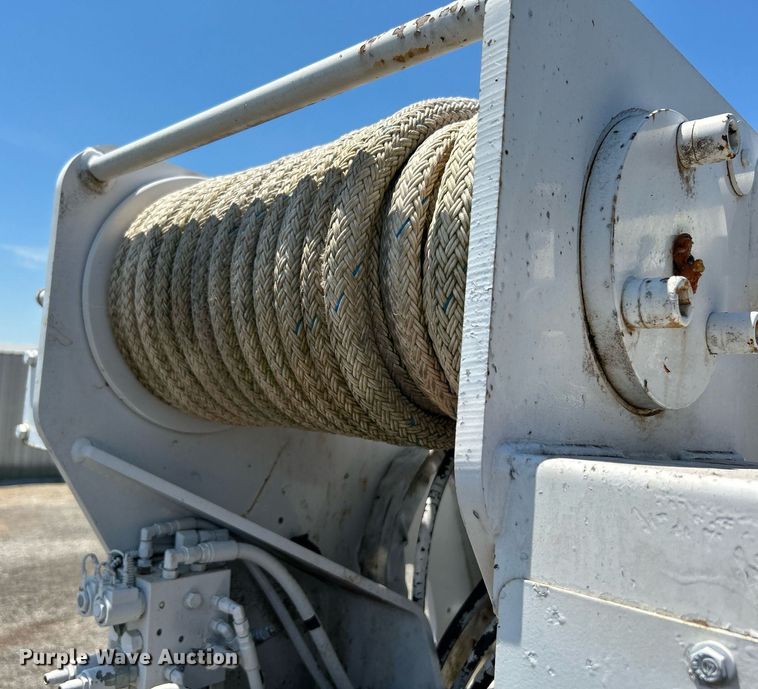 image for item KW9188 2007 Ford F750  digger derrick truck