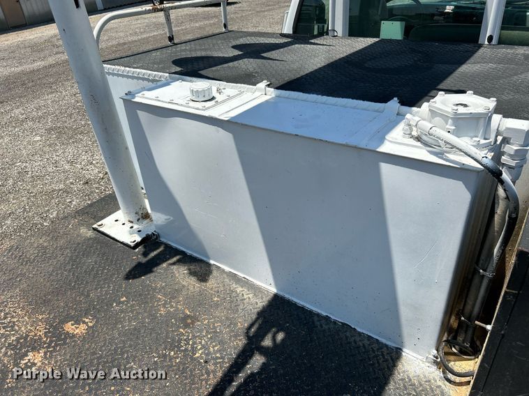 image for item KW9188 2007 Ford F750  digger derrick truck