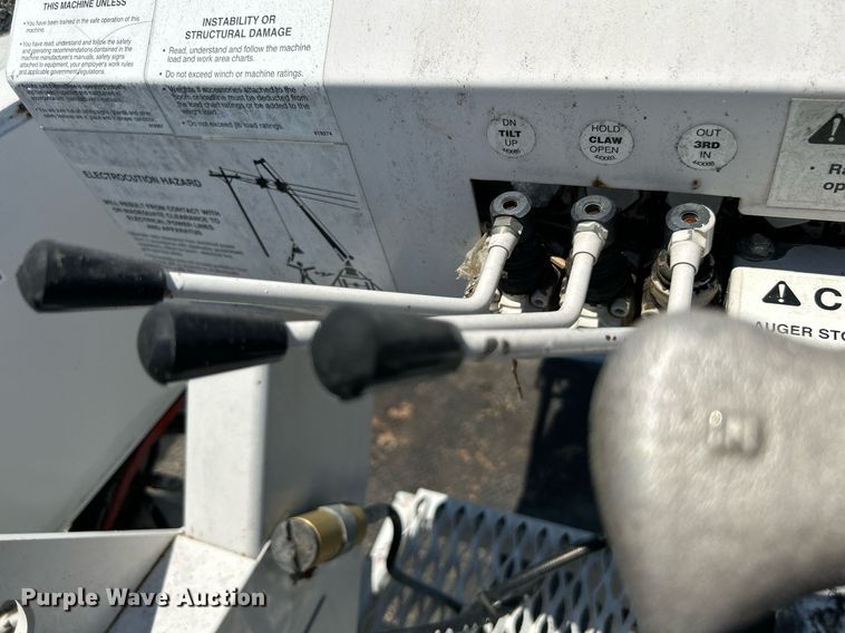 image for item KW9188 2007 Ford F750  digger derrick truck