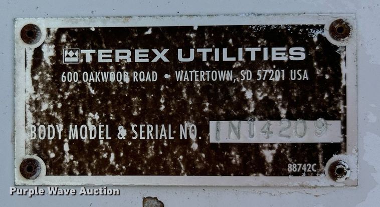 image for item KW9188 2007 Ford F750  digger derrick truck