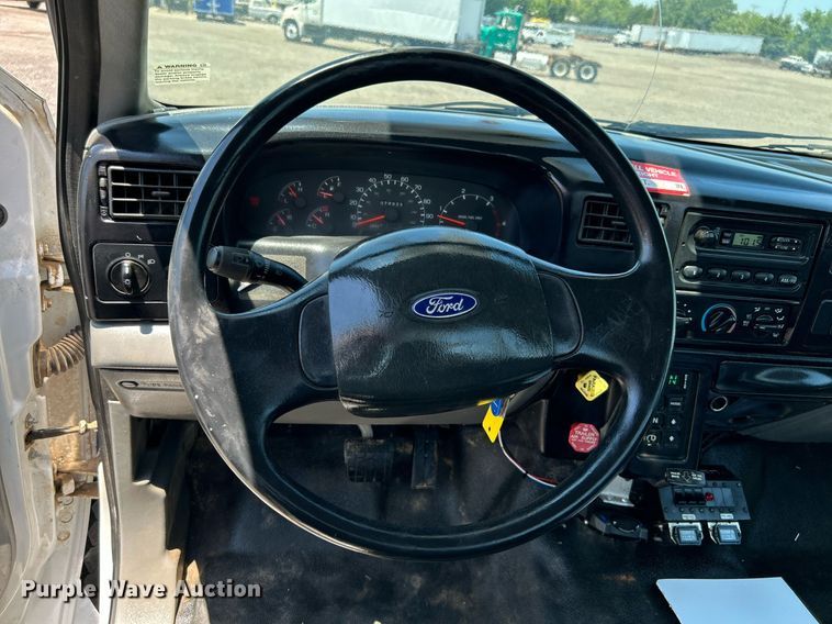 image for item KW9188 2007 Ford F750  digger derrick truck