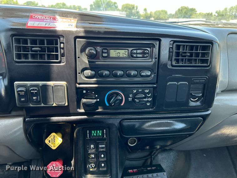 image for item KW9188 2007 Ford F750  digger derrick truck