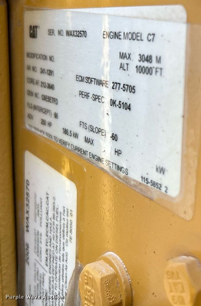 image for item KW9188 2007 Ford F750  digger derrick truck