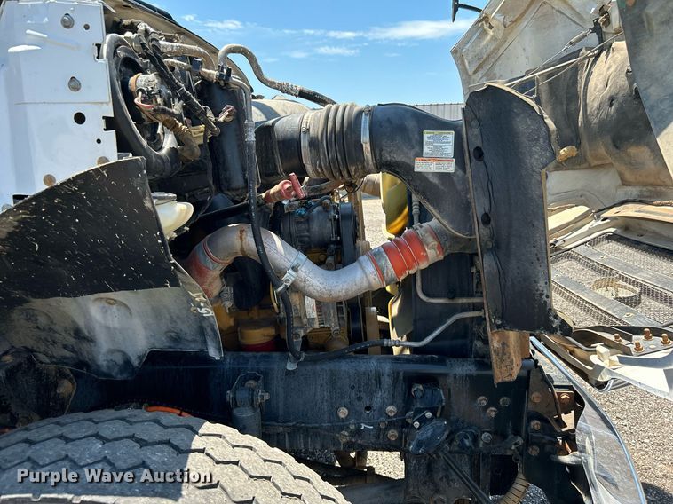 image for item KW9188 2007 Ford F750  digger derrick truck