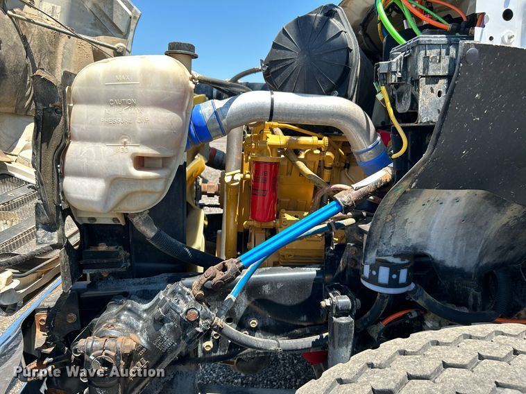 image for item KW9188 2007 Ford F750  digger derrick truck