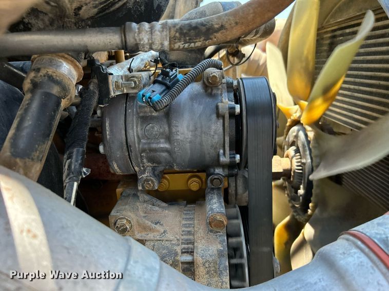 image for item KW9188 2007 Ford F750  digger derrick truck