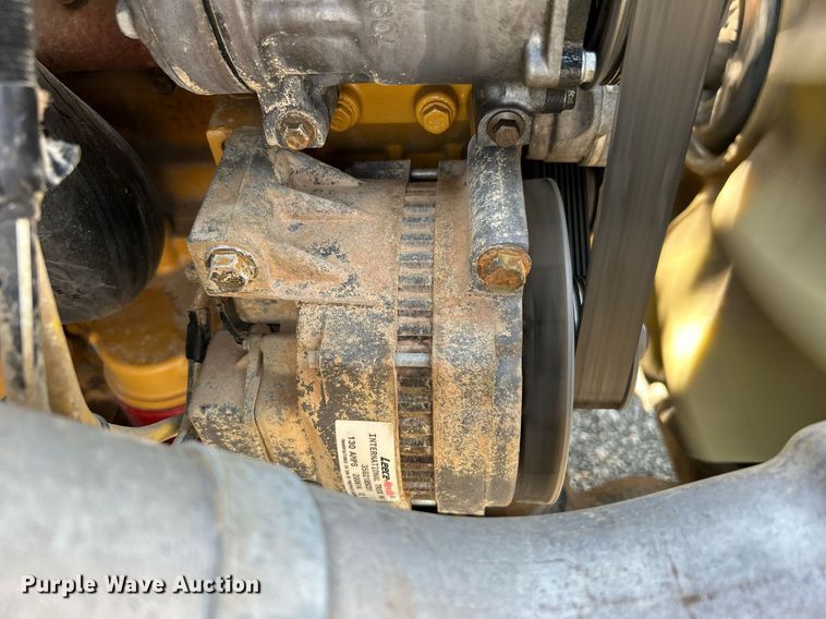 image for item KW9188 2007 Ford F750  digger derrick truck