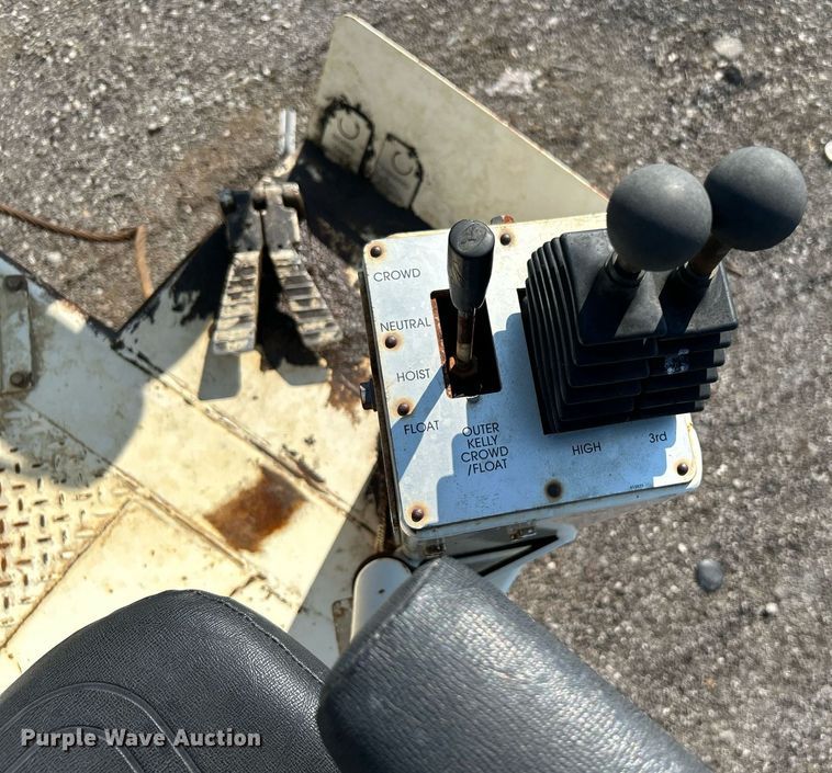 image for item KW9191 2008 Sterling Acterra  drilling rig truck