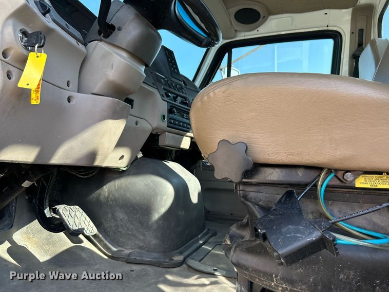 image for item KW9191 2008 Sterling Acterra  drilling rig truck