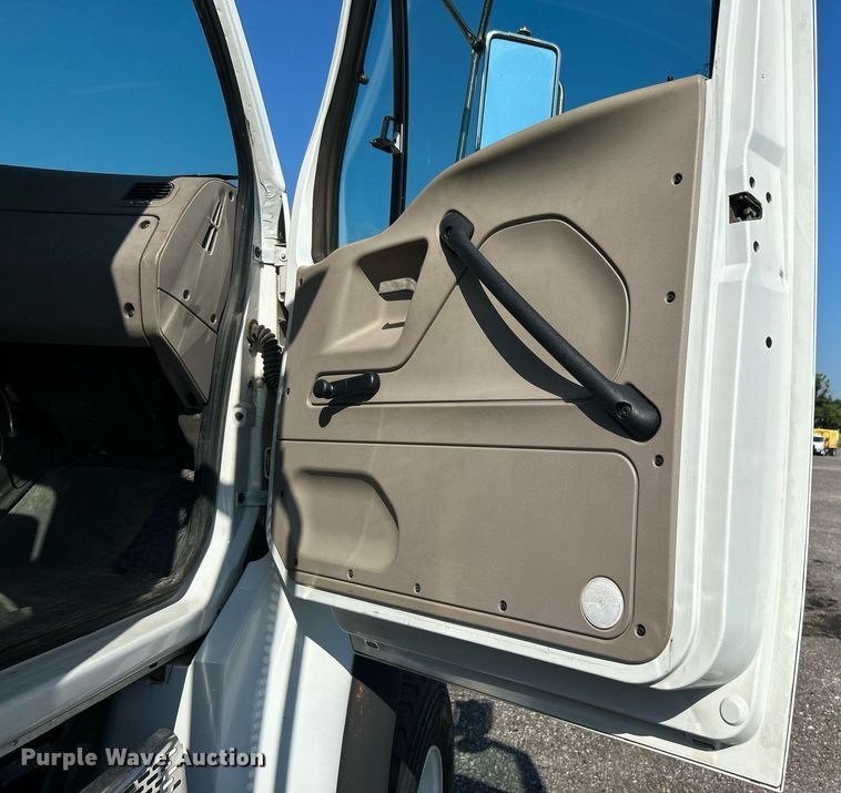 image for item KW9191 2008 Sterling Acterra  drilling rig truck