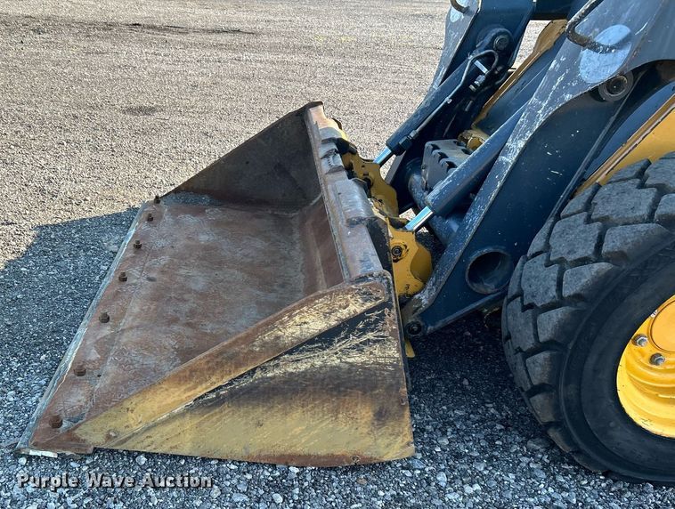image for item KW9193 2012 John Deere 320D  skid steer loader