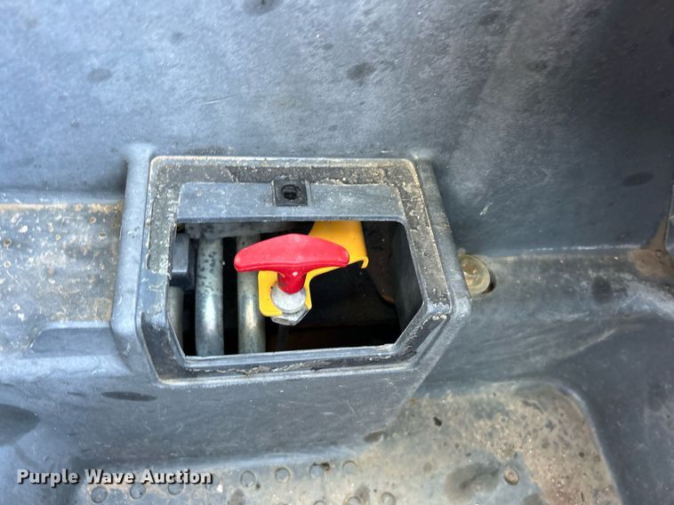 image for item KW9193 2012 John Deere 320D  skid steer loader