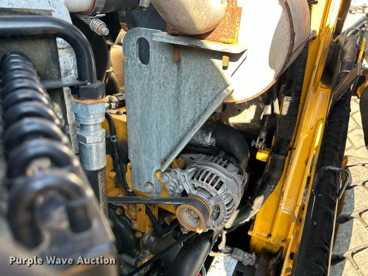 image for item KW9193 2012 John Deere 320D  skid steer loader