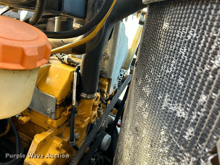 image for item KW9193 2012 John Deere 320D  skid steer loader