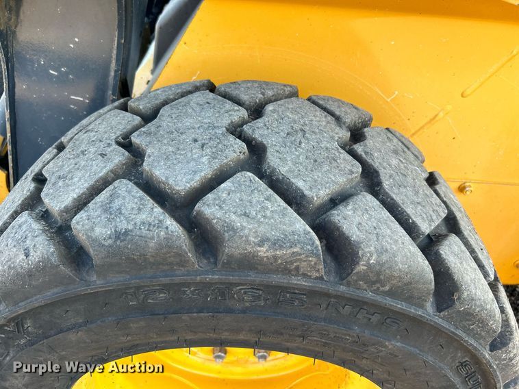 image for item KW9193 2012 John Deere 320D  skid steer loader