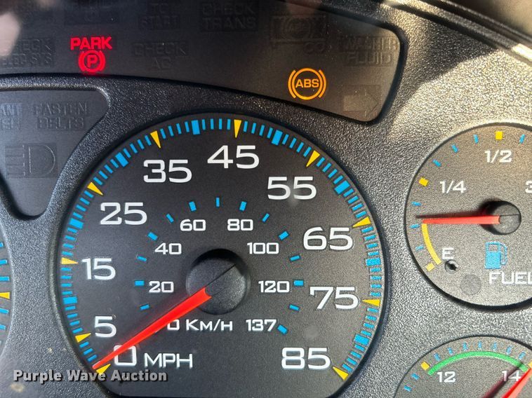 image for item KW9196 2006 International 7400  bucket truck