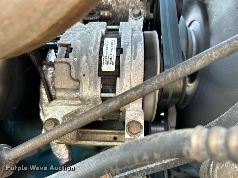 image for item KW9196 2006 International 7400  bucket truck