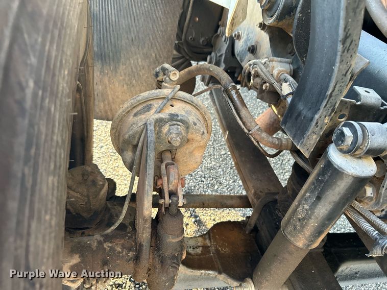 image for item KW9196 2006 International 7400  bucket truck