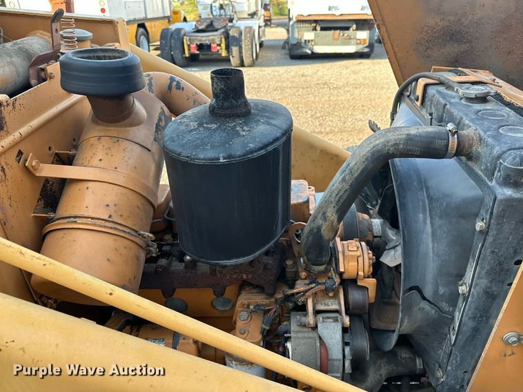 image for item KW9197 1992 Case 580 Super K  backhoe