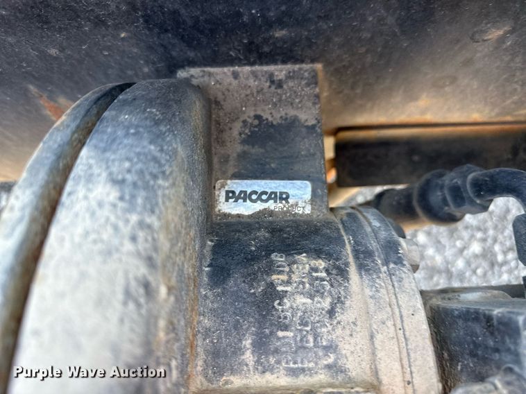 image for item KW9203 2006 International 4300  digger derrick truck