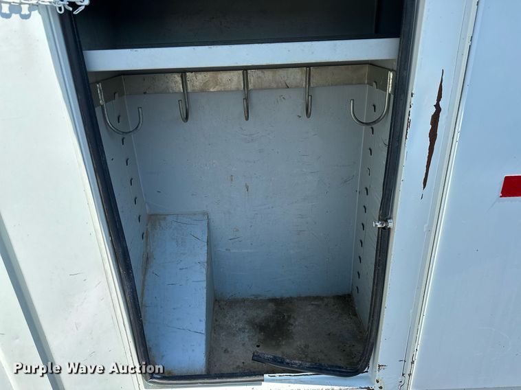 image for item KW9203 2006 International 4300  digger derrick truck