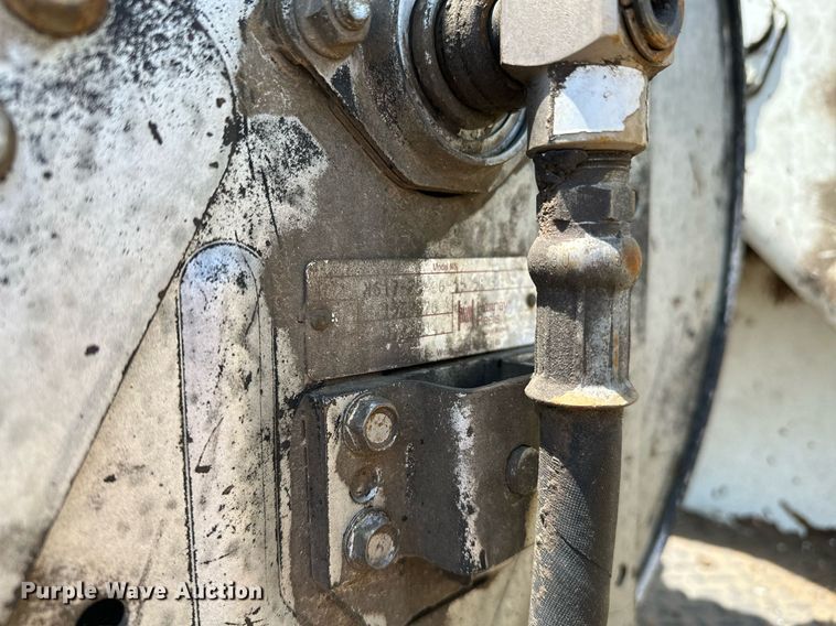 image for item KW9203 2006 International 4300  digger derrick truck