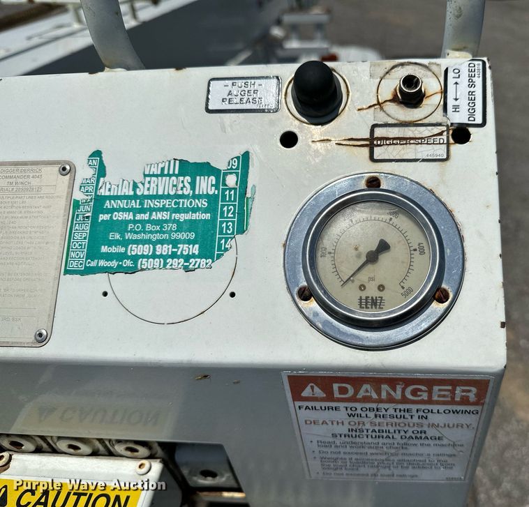 image for item KW9203 2006 International 4300  digger derrick truck