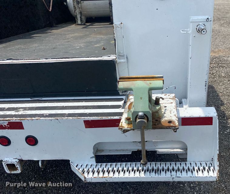 image for item KW9263 2009 Ford F550  SuperCab utility / service truck