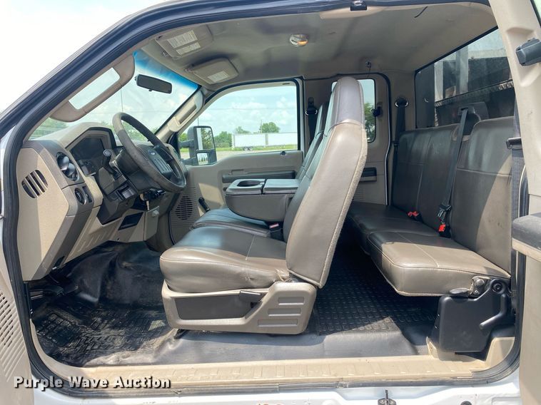 image for item KW9263 2009 Ford F550  SuperCab utility / service truck